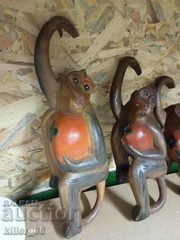 Wooden monkeys - 7 Wooden monkeys - 7