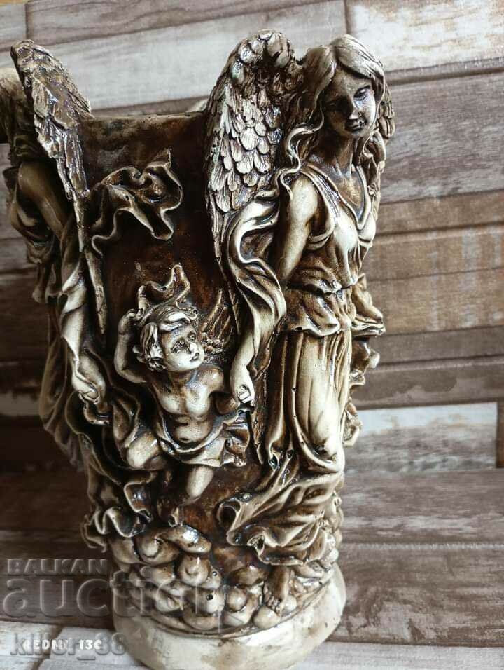 Delivery of A beautiful vase Delivery of A beautiful vase