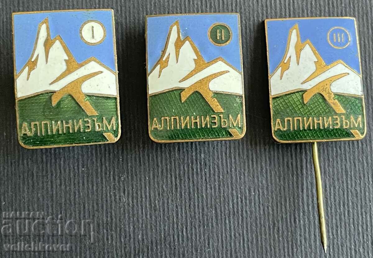 38950 Bulgaria 3 signs Alpinist 1-2-3 class ename 60s.