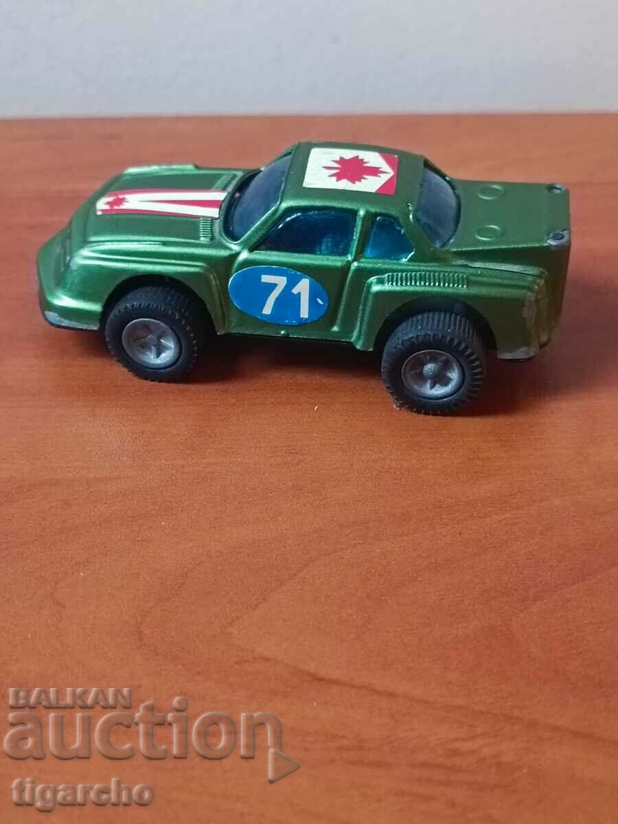 Auction A metal cart Auction A metal cart