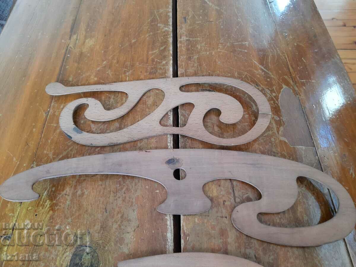 Old wooden drawing curves with price 27.00 BGN | € 13.80 Old wooden drawing curves with price 27.00 BGN | € 13.80