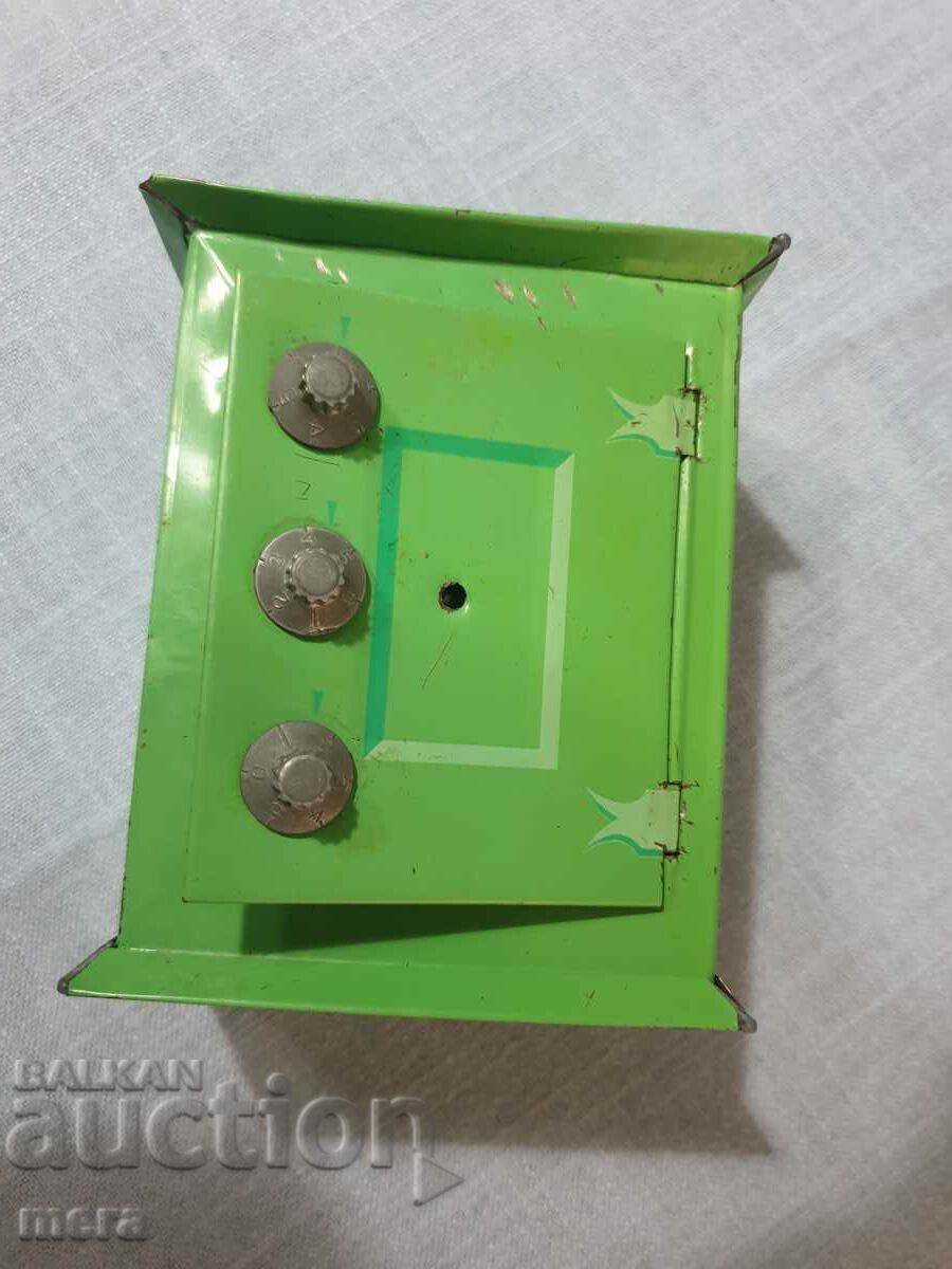 Children's metal toy safe deposit box - 6