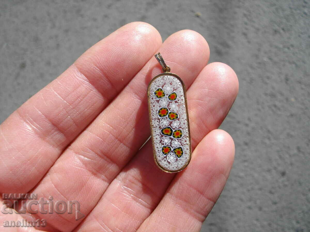 PENDANT DE MURANO VECHI CU FINAJS ARGINTIU AUR cu preț € 28.00 | 54.76 BGN PENDANT DE MURANO VECHI CU FINAJS ARGINTIU AUR cu preț € 28.00 | 54.76 BGN