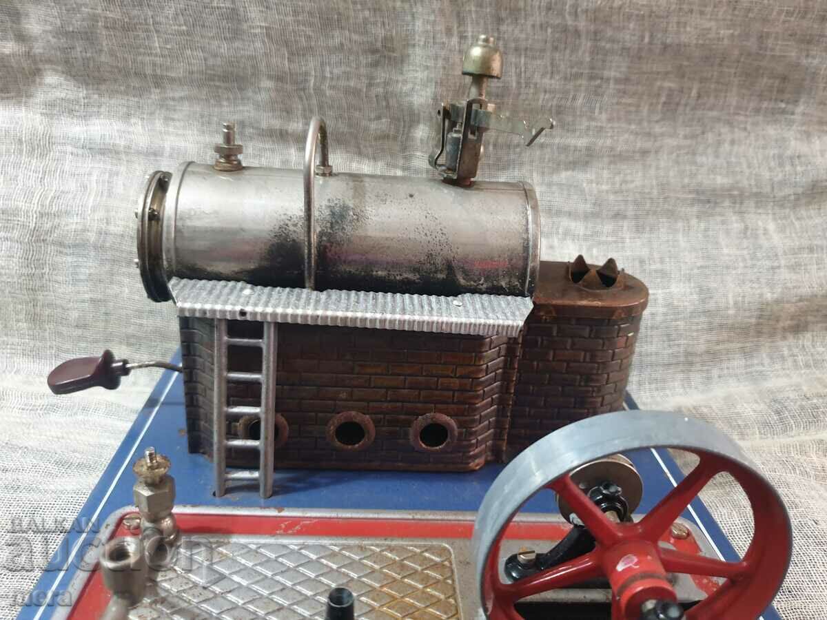 Auction Vintage working steam engine model Auction Vintage working steam engine model