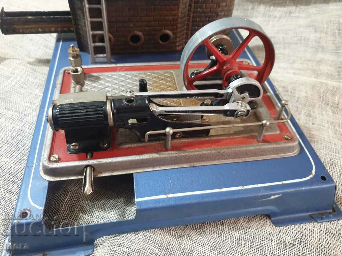 Vintage working steam engine model - 5 Vintage working steam engine model - 5