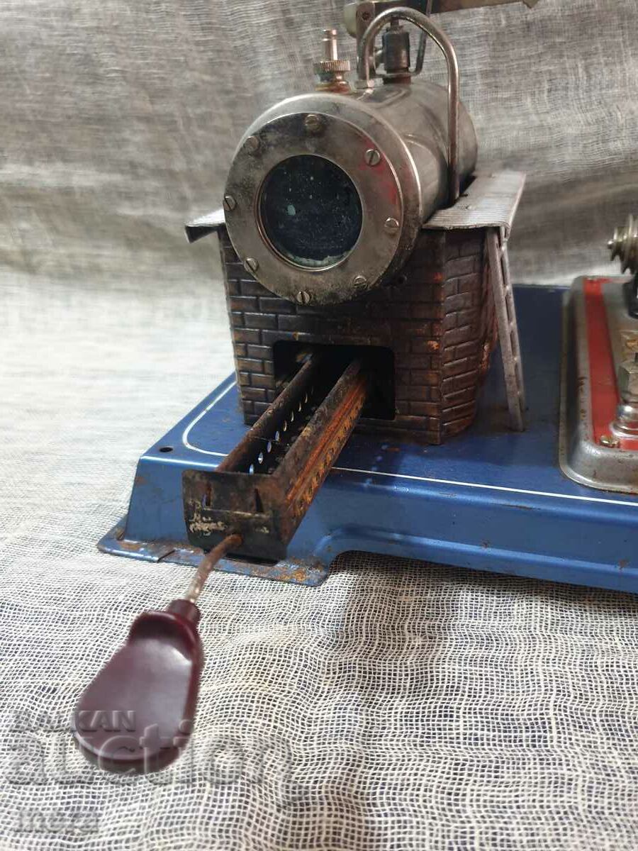 Vintage working steam engine model - 6 Vintage working steam engine model - 6