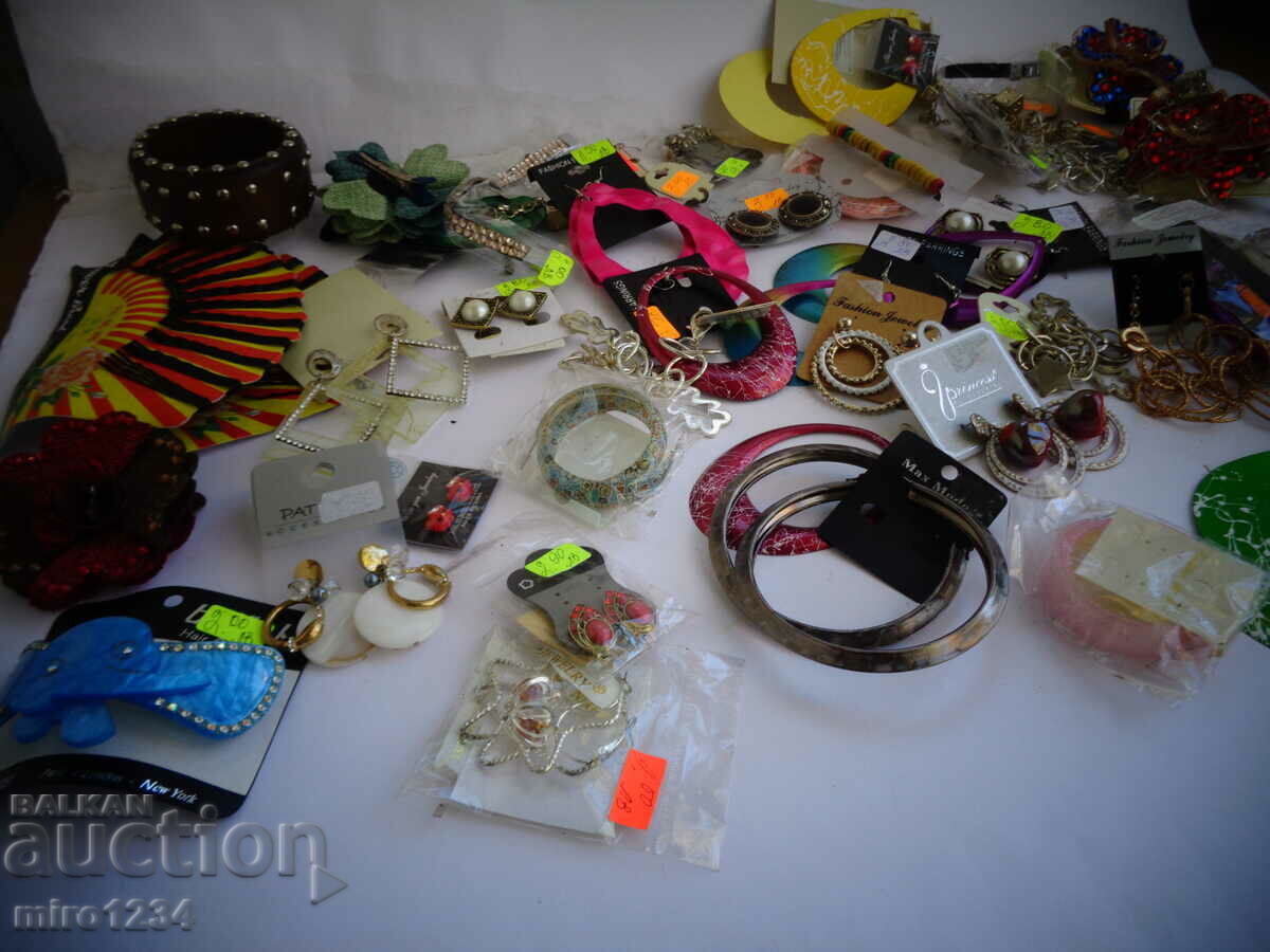 OT 1 ST. BZC LARGE LOT OF EARRINGS AND BRACELETS JEWELRY JEWELERY