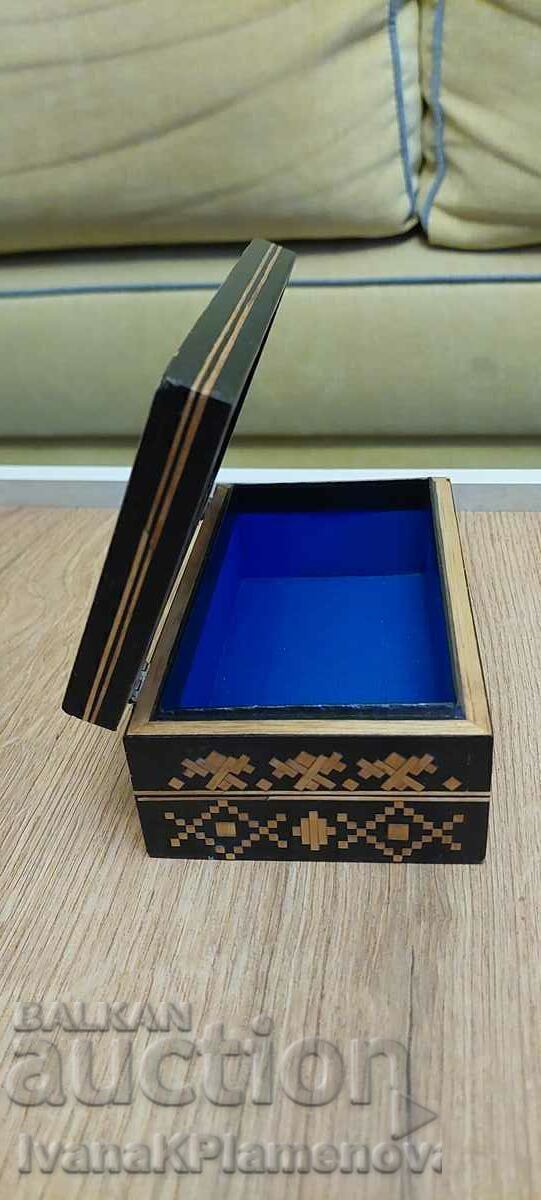 Wooden box for collectors - 5 Wooden box for collectors - 5