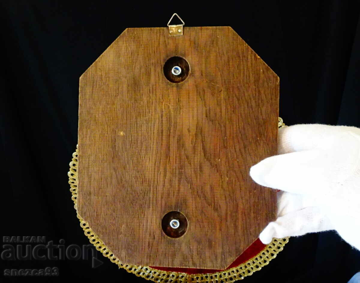 Sculptură, icoană Iisus din zinc, bază de lemn - 6