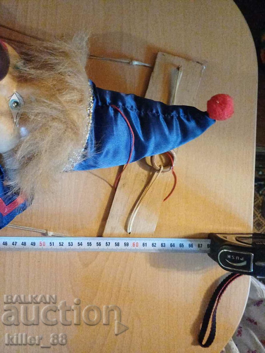 Аукцион Стар порцеланов люлеещ се клоун Аукцион Стар порцеланов люлеещ се клоун