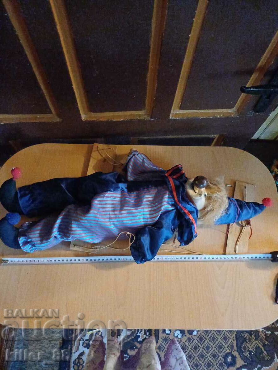 Доставка на Стар порцеланов люлеещ се клоун Доставка на Стар порцеланов люлеещ се клоун