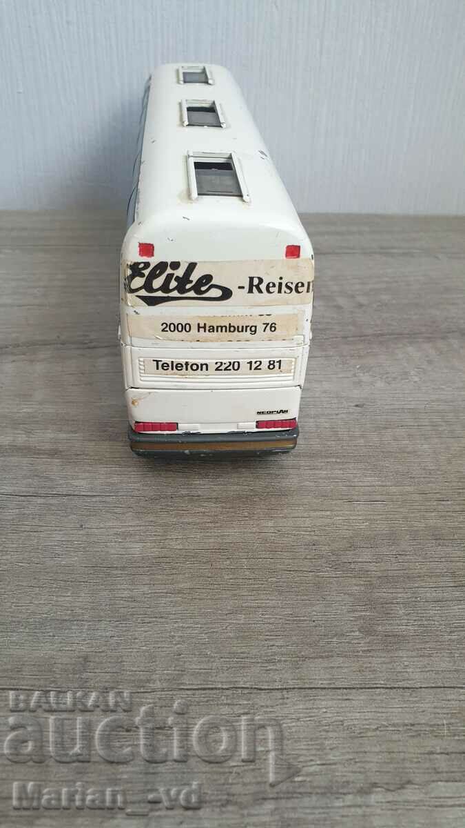 Delivery of NZG 280 NEOPLAN BUS 1/50 SCALE MADE IN GERMANY Delivery of NZG 280 NEOPLAN BUS 1/50 SCALE MADE IN GERMANY