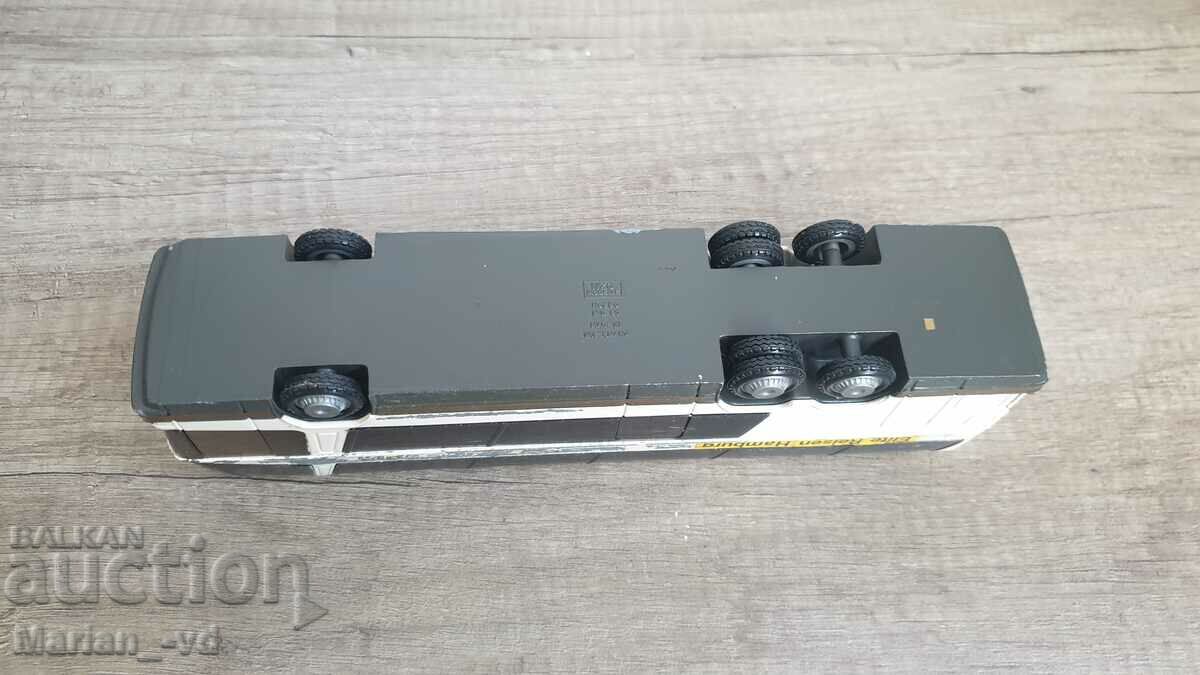 NZG 280 NEOPLAN BUS 1/50 SCALE MADE IN GERMANY - 6 NZG 280 NEOPLAN BUS 1/50 SCALE MADE IN GERMANY - 6