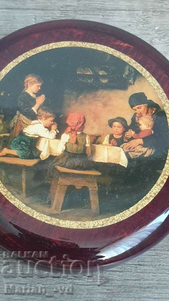 Delivery of Franz von Defregger Music Box "Table Prayer" Delivery of Franz von Defregger Music Box "Table Prayer"