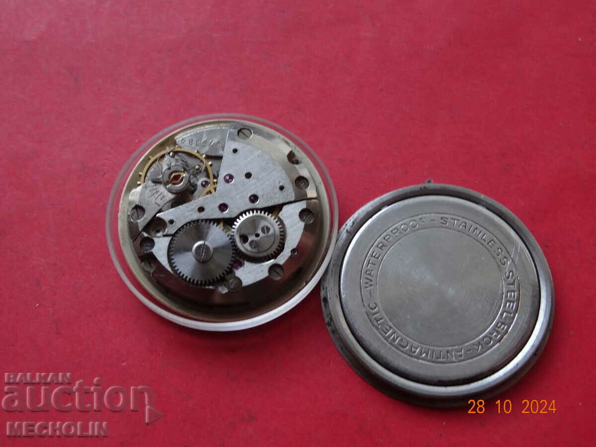 Delivery of Russian MECHANICS CLOCK FLIGHT 22 KAMKA RODINA AUTOMATIC Delivery of Russian MECHANICS CLOCK FLIGHT 22 KAMKA RODINA AUTOMATIC