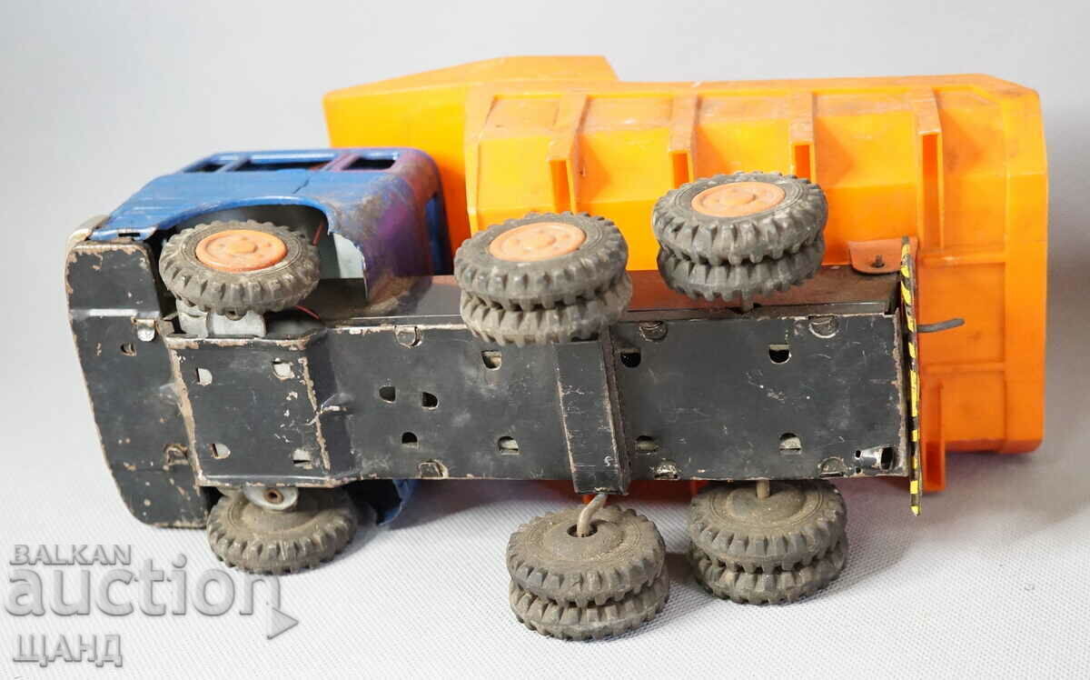 MERCEDES Old Japanese Metal toy dump truck model - 7 MERCEDES Old Japanese Metal toy dump truck model - 7