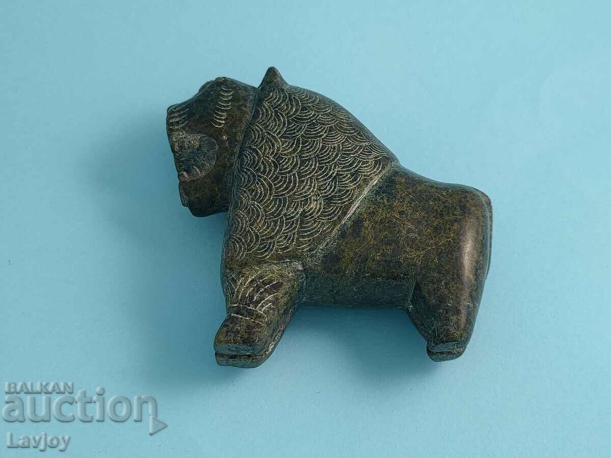 Old stone lion figurine - 5 Old stone lion figurine - 5