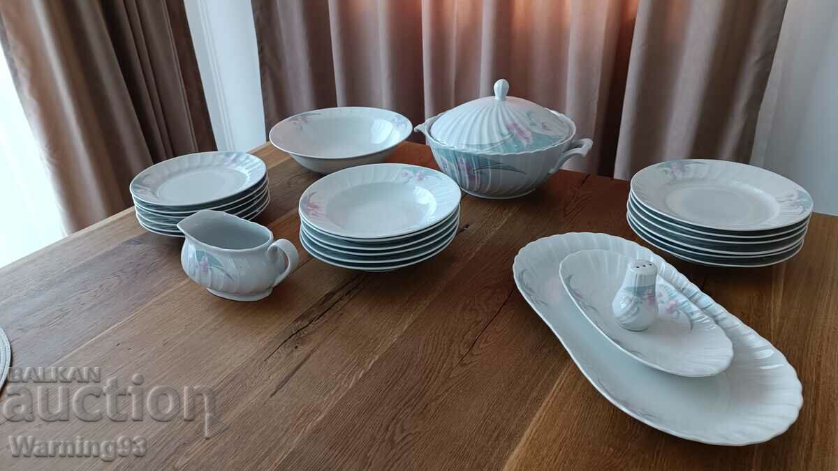 Porcelain dining set - 24 pieces - Zavod Kitka - NEW with price 150.00 BGN | € 76.69 Porcelain dining set - 24 pieces - Zavod Kitka - NEW with price 150.00 BGN | € 76.69
