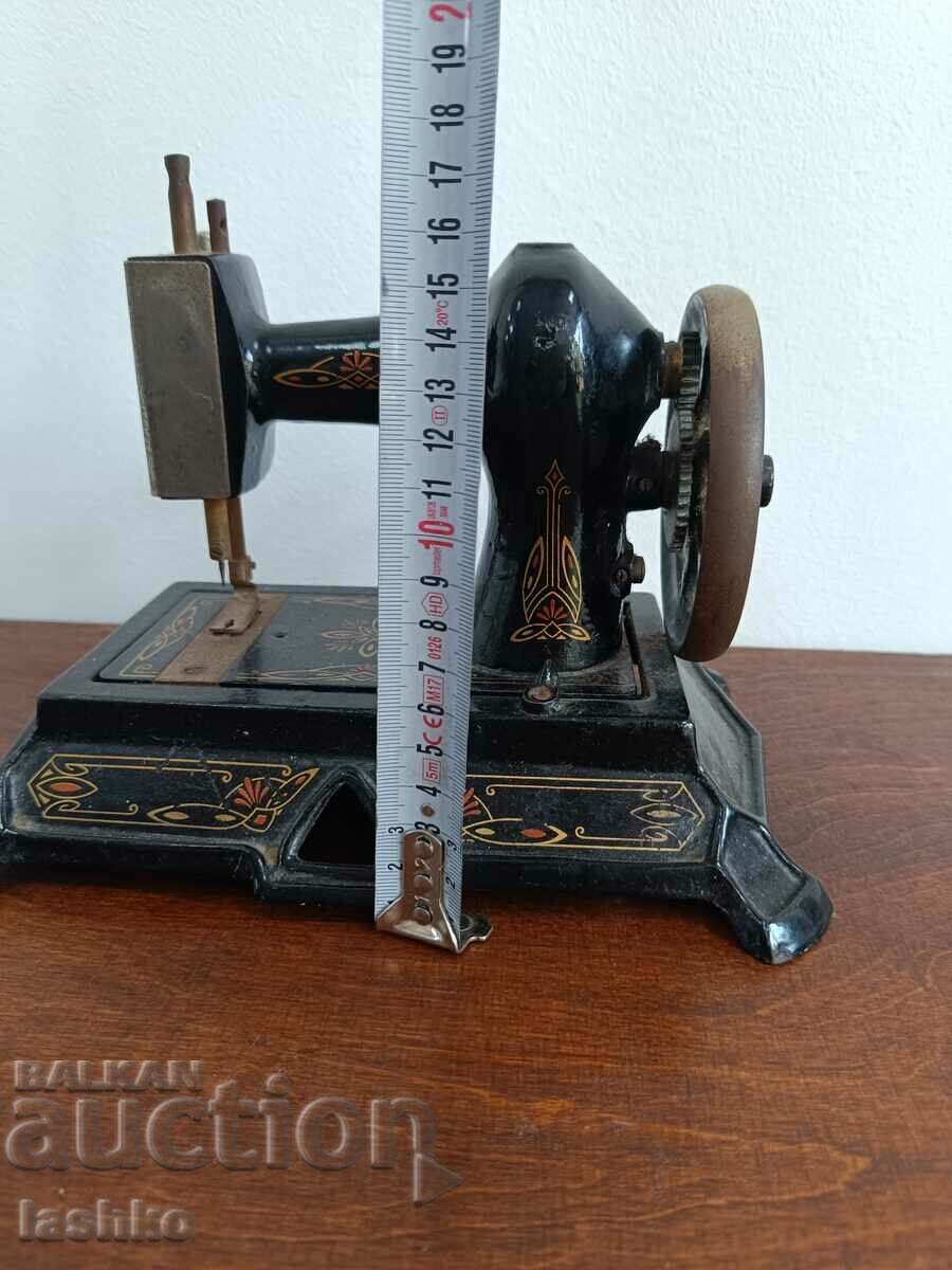 Mini sewing machine - 7