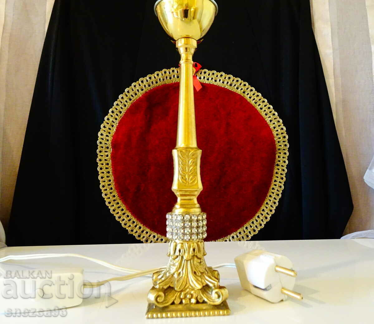 Auction Bronze table lamp, gold plating, Swarovski, baroque Auction Bronze table lamp, gold plating, Swarovski, baroque