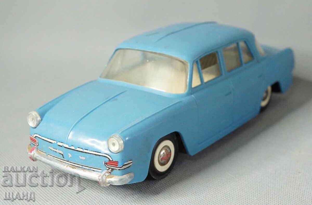 KDN SKODA 1000MB 1:20 КДН Шкода Кола Модел с Маховик Количка