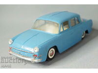 KDN SKODA 1000MB 1:20 KDN Skoda Car Model with Flywheel Trolley