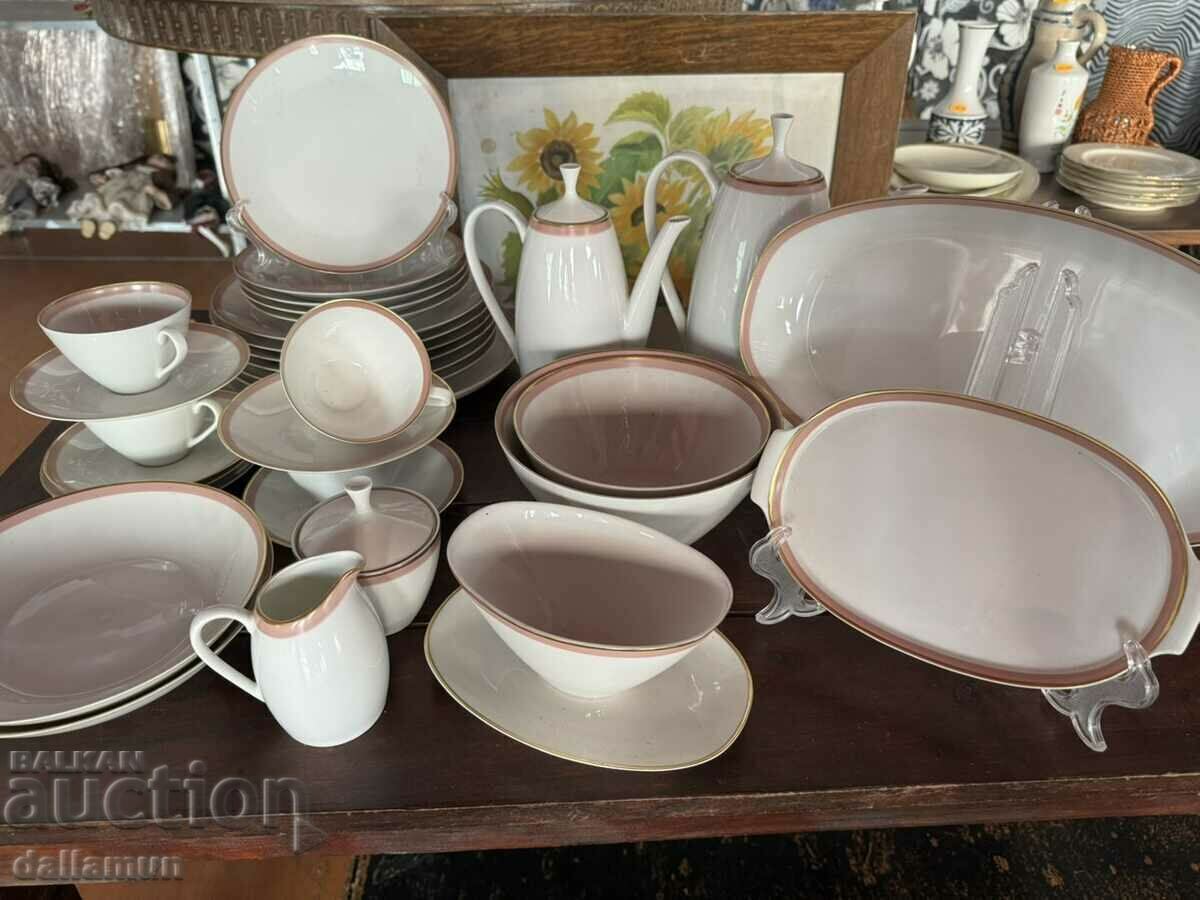 Porcelain dining service with print with price 199.00 BGN | € 101.75 Porcelain dining service with print with price 199.00 BGN | € 101.75