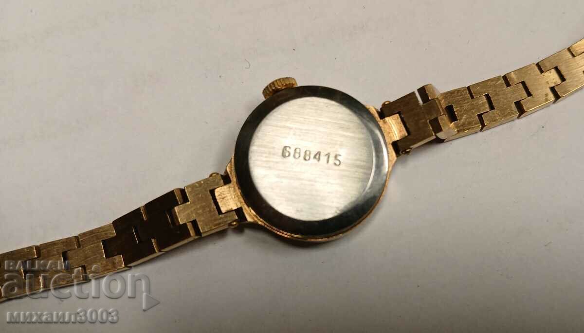 GOLD RUSSIAN MECHANICAL WOMEN'S WATCH ZARYA - 5 GOLD RUSSIAN MECHANICAL WOMEN'S WATCH ZARYA - 5