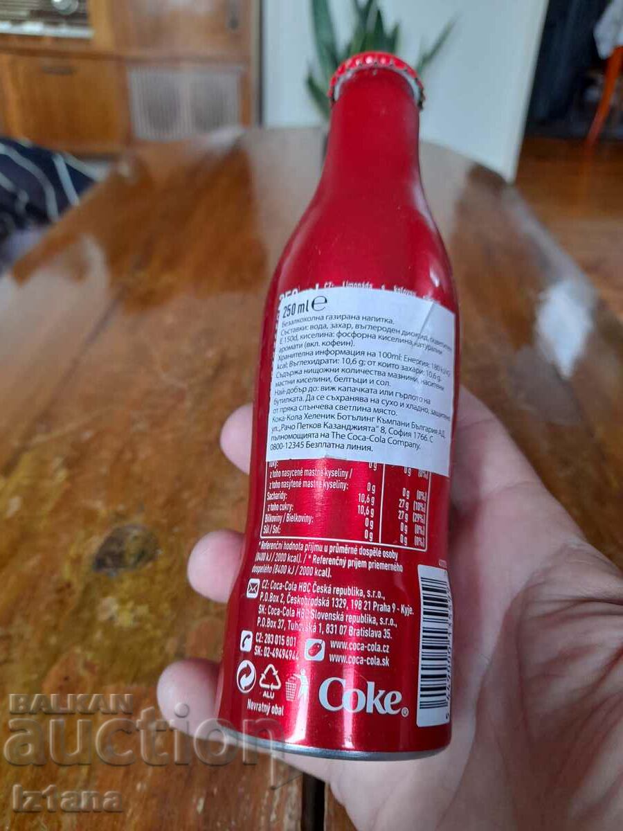 Auction An old bottle of Coca Cola, Coca Cola Auction An old bottle of Coca Cola, Coca Cola