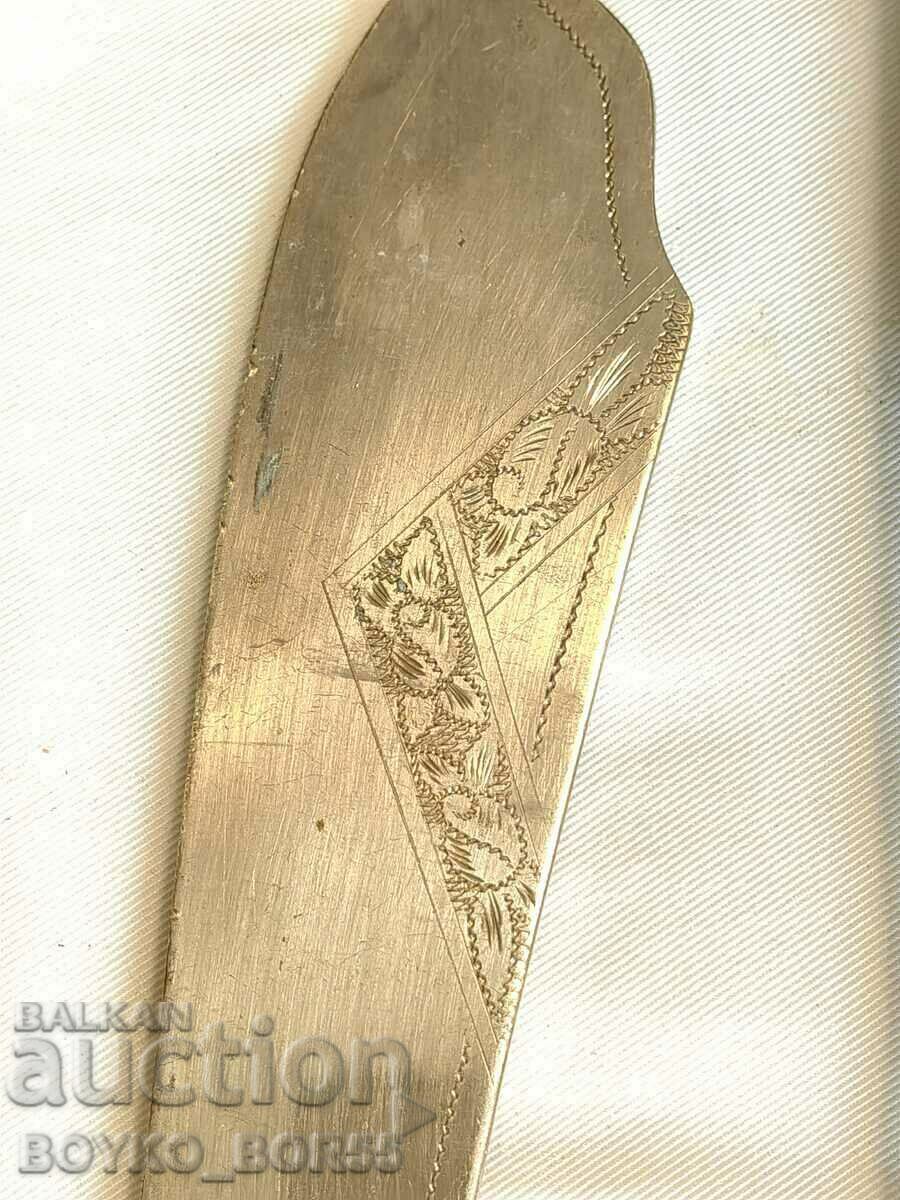 Παράδοση Μεγάλα μαχαιροπήρουνα σερβιρίσματος παλαιών γαλλικών αριστοκρατικών Παράδοση Μεγάλα μαχαιροπήρουνα σερβιρίσματος παλαιών γαλλικών αριστοκρατικών