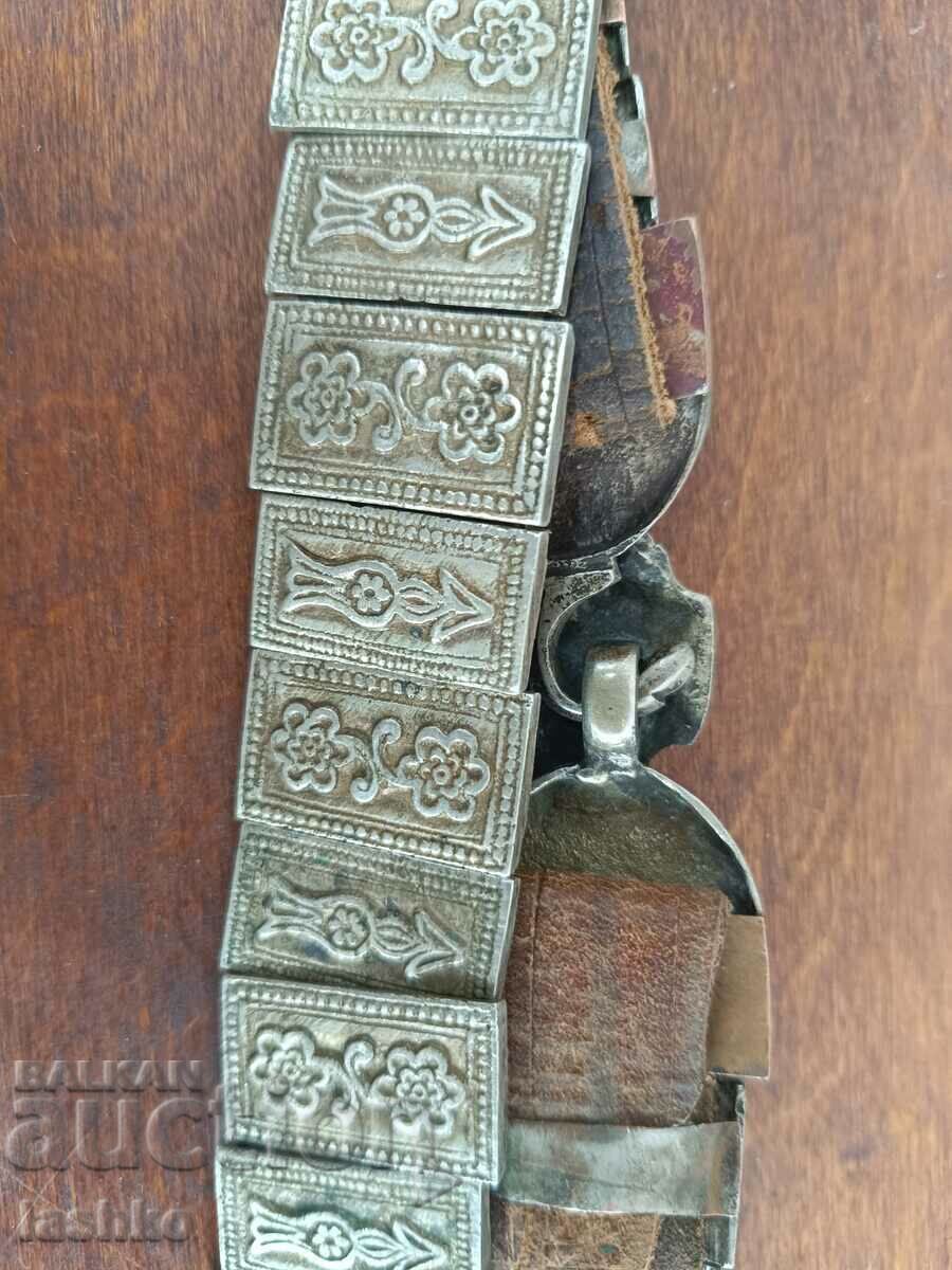 Delivery of Silver Renaissance Belt Delivery of Silver Renaissance Belt