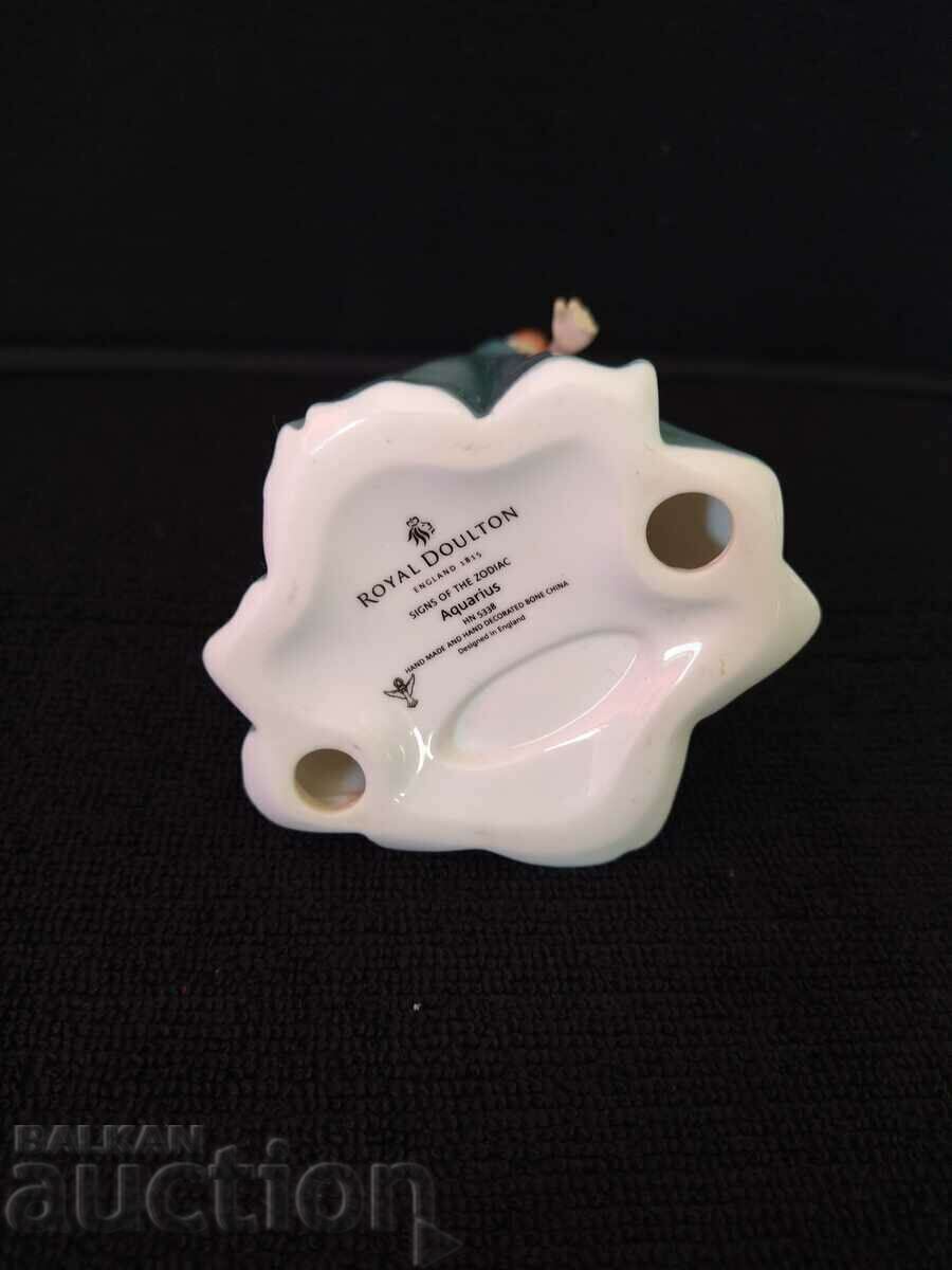 Royal Dowton figurine - 7 Royal Dowton figurine - 7