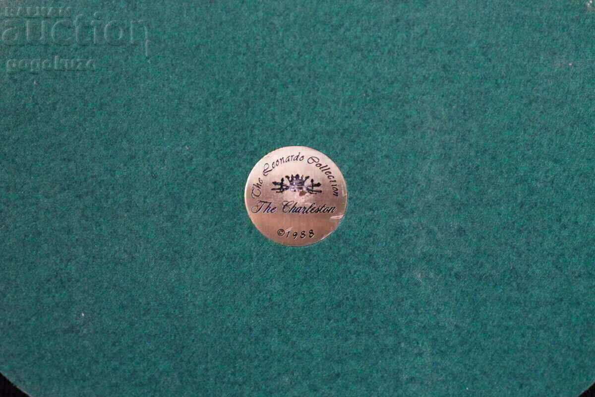 Statuette of Leonardo - 6 Statuette of Leonardo - 6