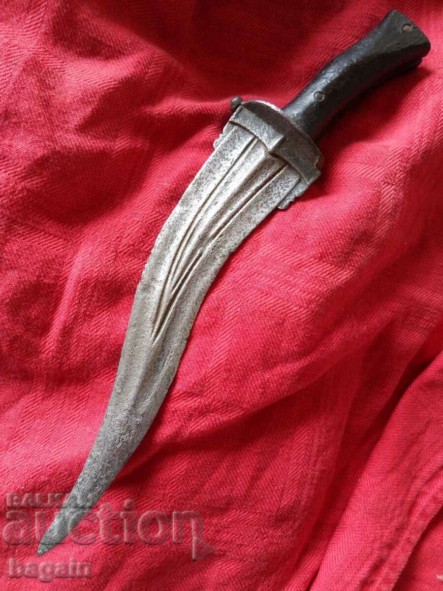 Early Mughal Dagger.