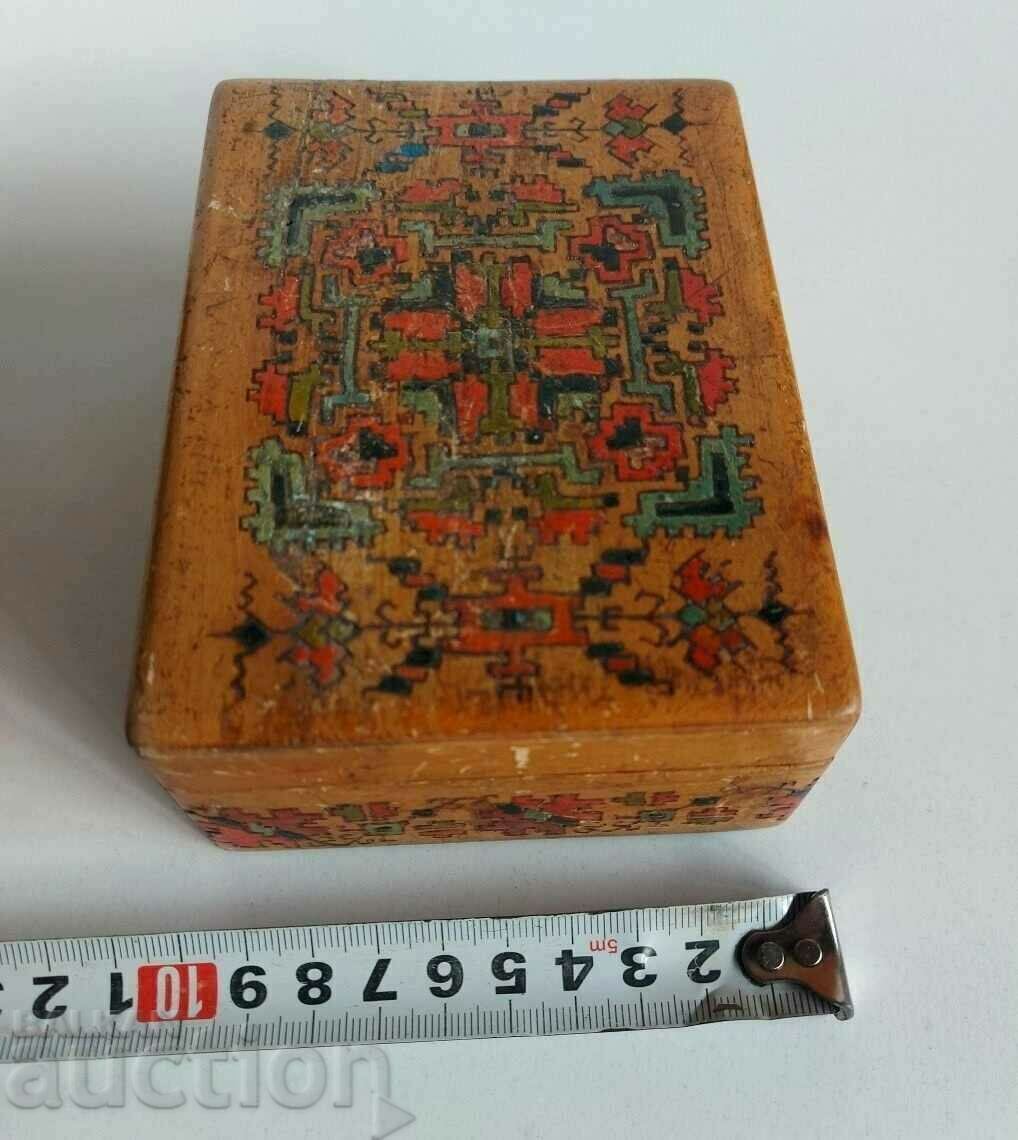 Licitație . 1928 CUTIE VECHE DE LEMN PIROGRAFAT REGATUL BULGARIA