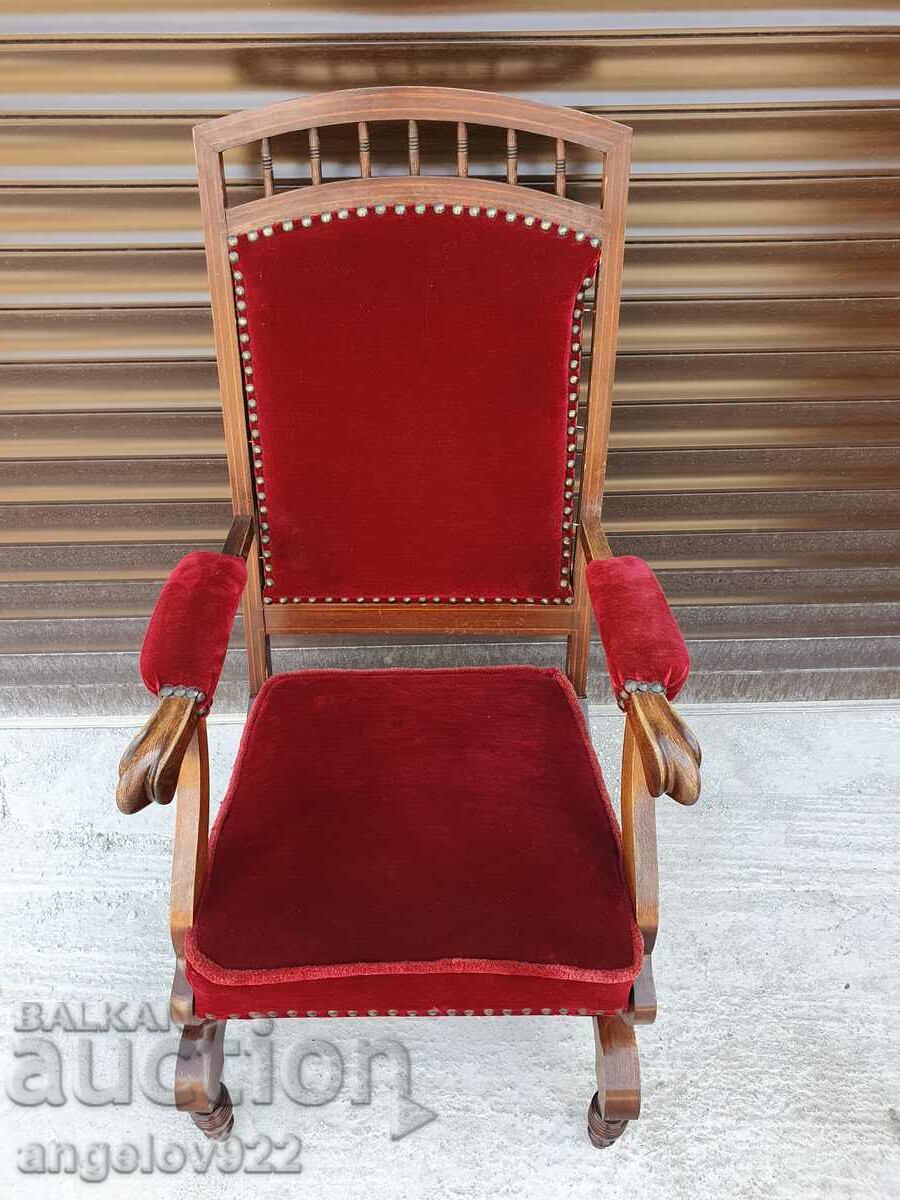 Beautiful vintage solid wood rocking chair!!!