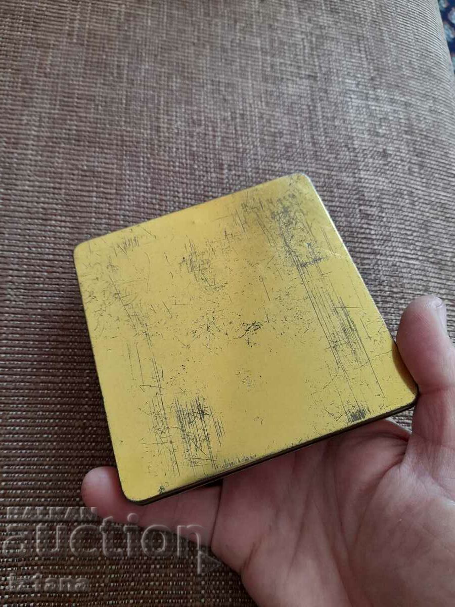 Auction Old Royal Gold Lufthansa snuffbox Auction Old Royal Gold Lufthansa snuffbox