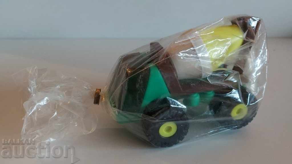 . SOC UNUSED CHILDREN'S PLASTIC TOY CONCRETE MIXER