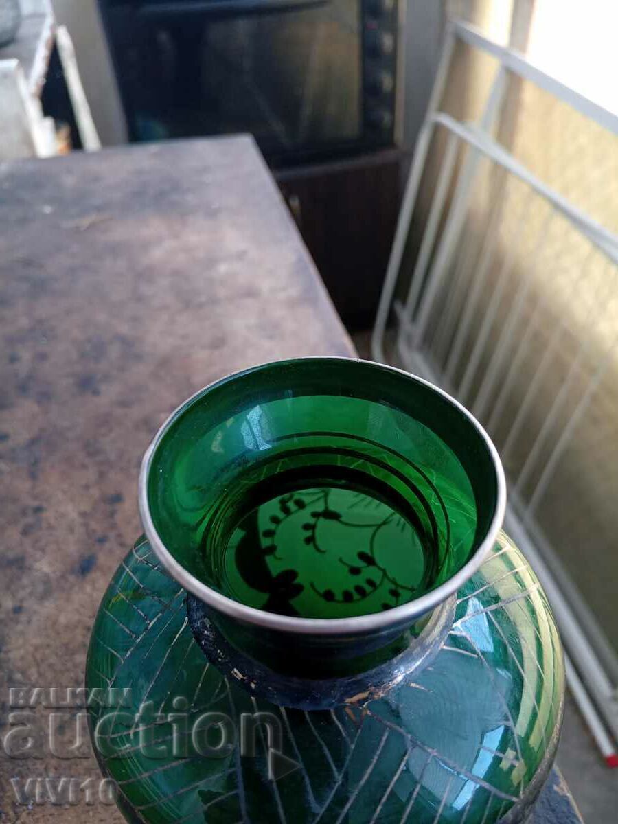 Auction A gorgeous vase with silver Auction A gorgeous vase with silver