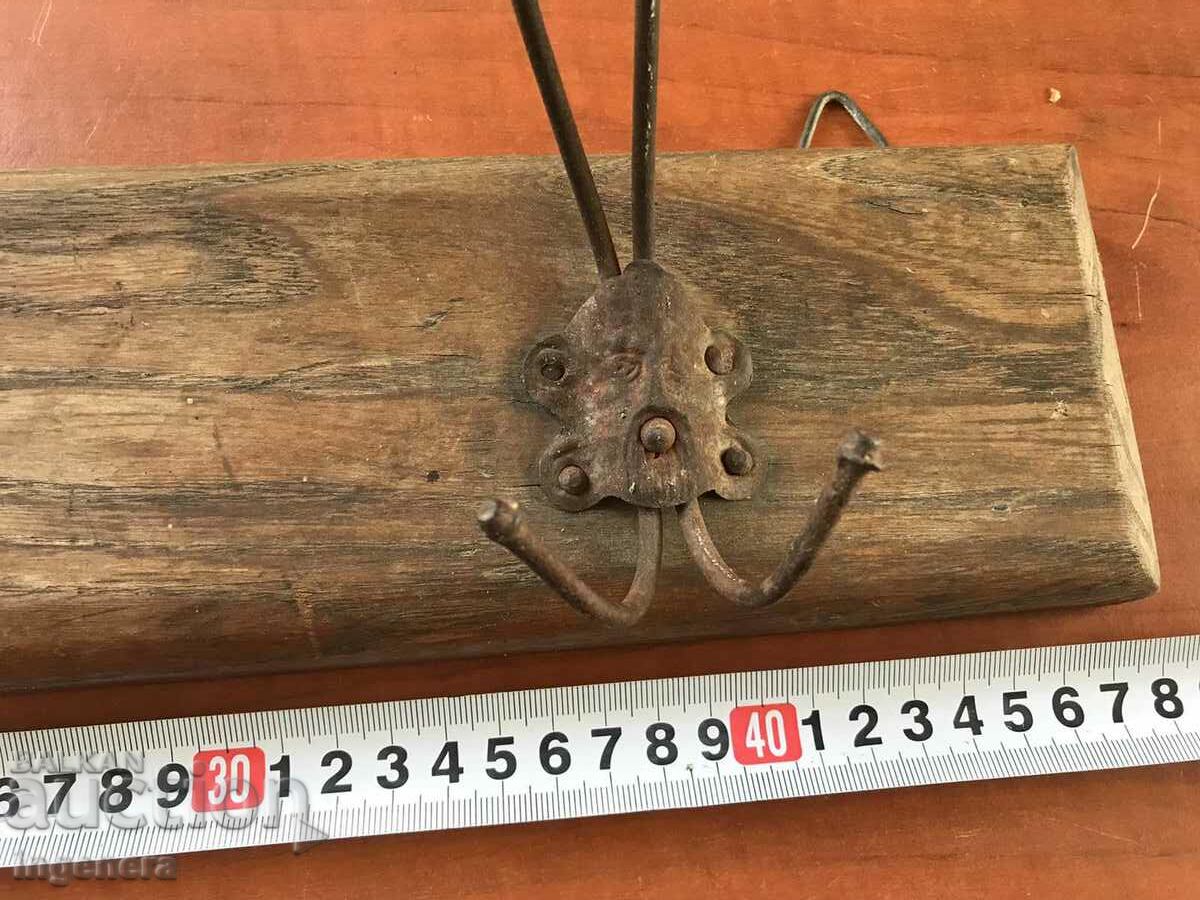 Auction HANGER HANGER WOOD ANTIQUE Auction HANGER HANGER WOOD ANTIQUE