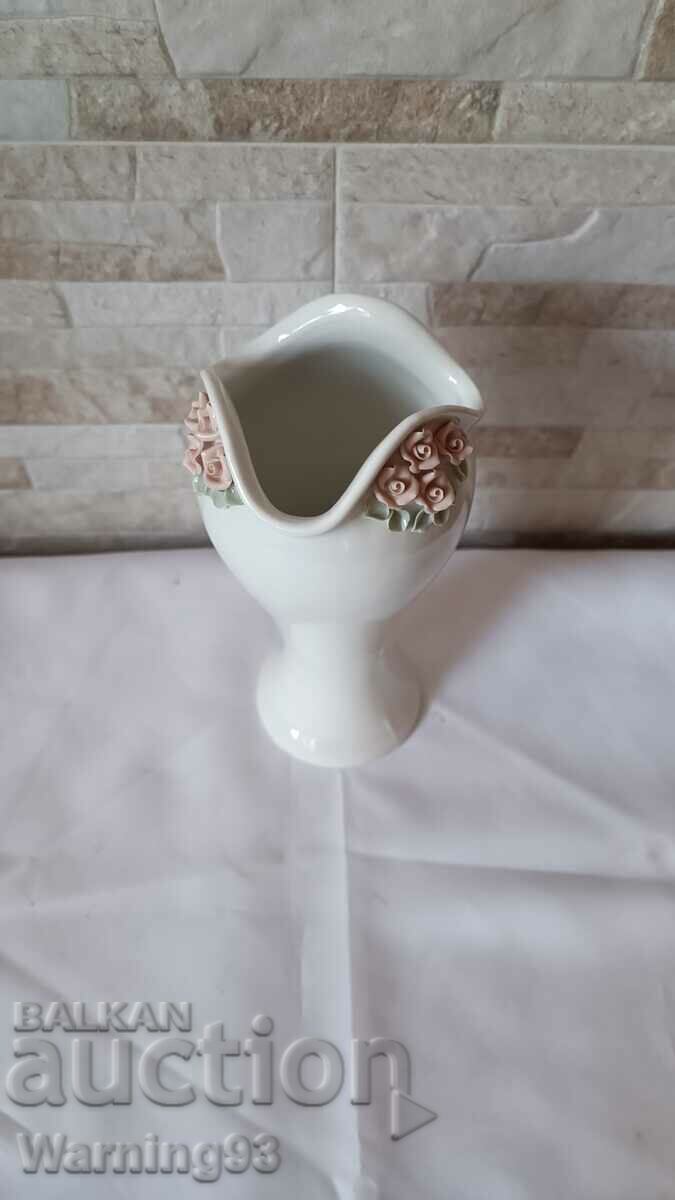 Porcelain vase - Zavod Kitka - 21 cm with price 55.00 BGN | € 28.12 Porcelain vase - Zavod Kitka - 21 cm with price 55.00 BGN | € 28.12