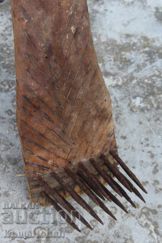 Auction . OLD RARE DARRAC WOOL YARN PICK FORGED NAILS Auction . OLD RARE DARRAC WOOL YARN PICK FORGED NAILS