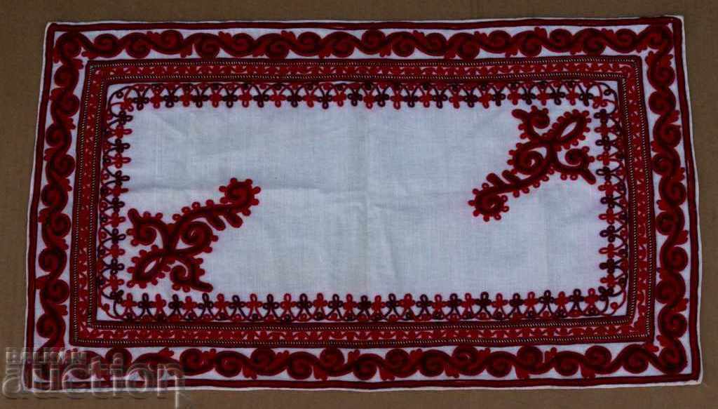 . OLD HAND EMBROIDERED BLANKET CHECK CARRENZE EMBROIDERY GAITA