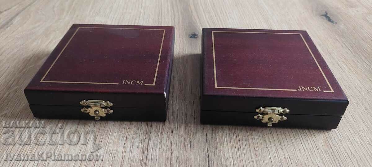 Cutii din lemn 2 piese pentru colecționari de medalii cu preț € 16.00 | 31.29 BGN
