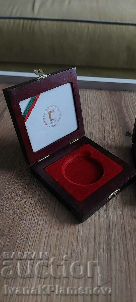 Delivery of Wooden boxes 2 pieces for collectors