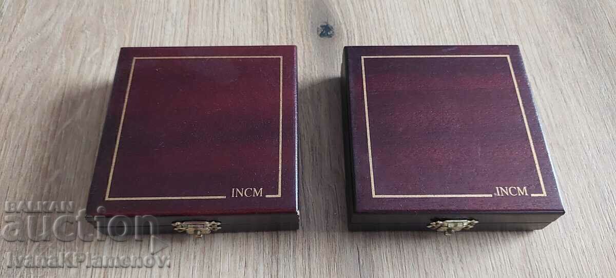 Wooden boxes 2 pieces for collectors