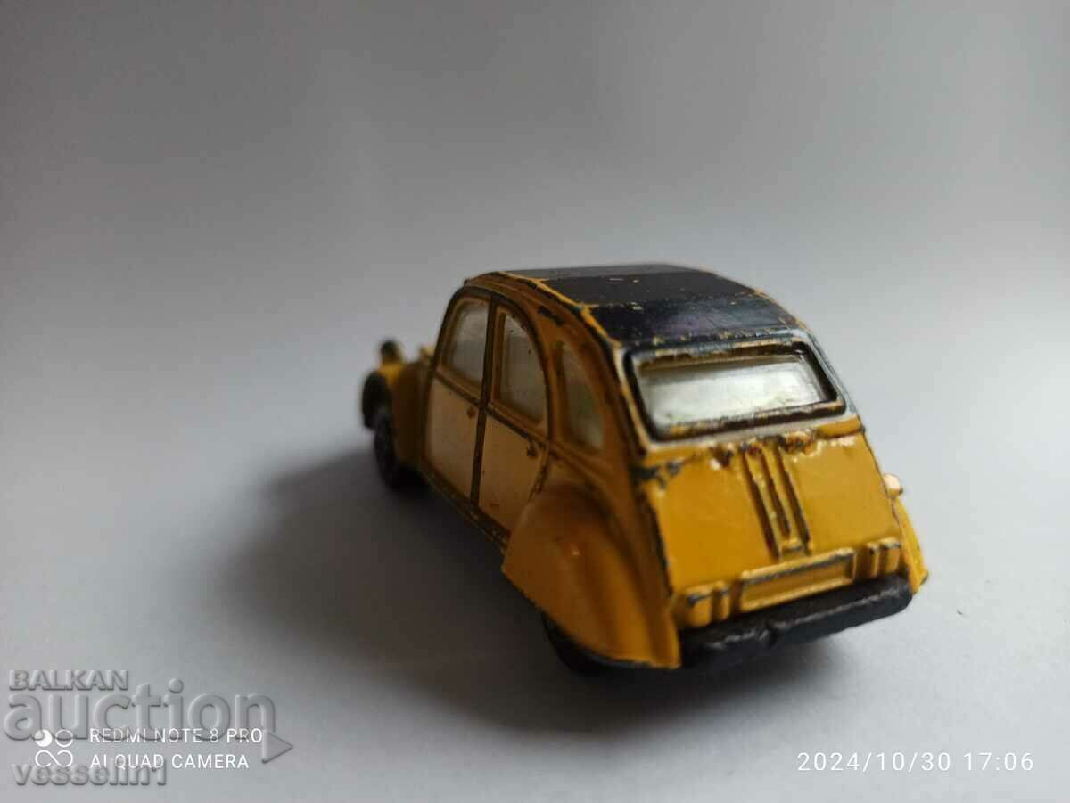 Delivery of Old metal citroen 2CV model car 1/64 Delivery of Old metal citroen 2CV model car 1/64