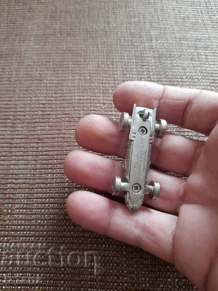 Auction Vintage Ferrari F156 key ring Auction Vintage Ferrari F156 key ring