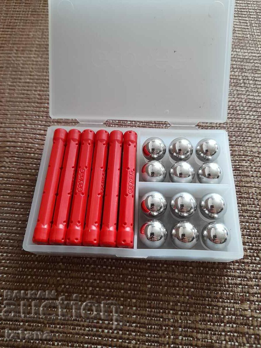 Auction Old Geomag game Auction Old Geomag game