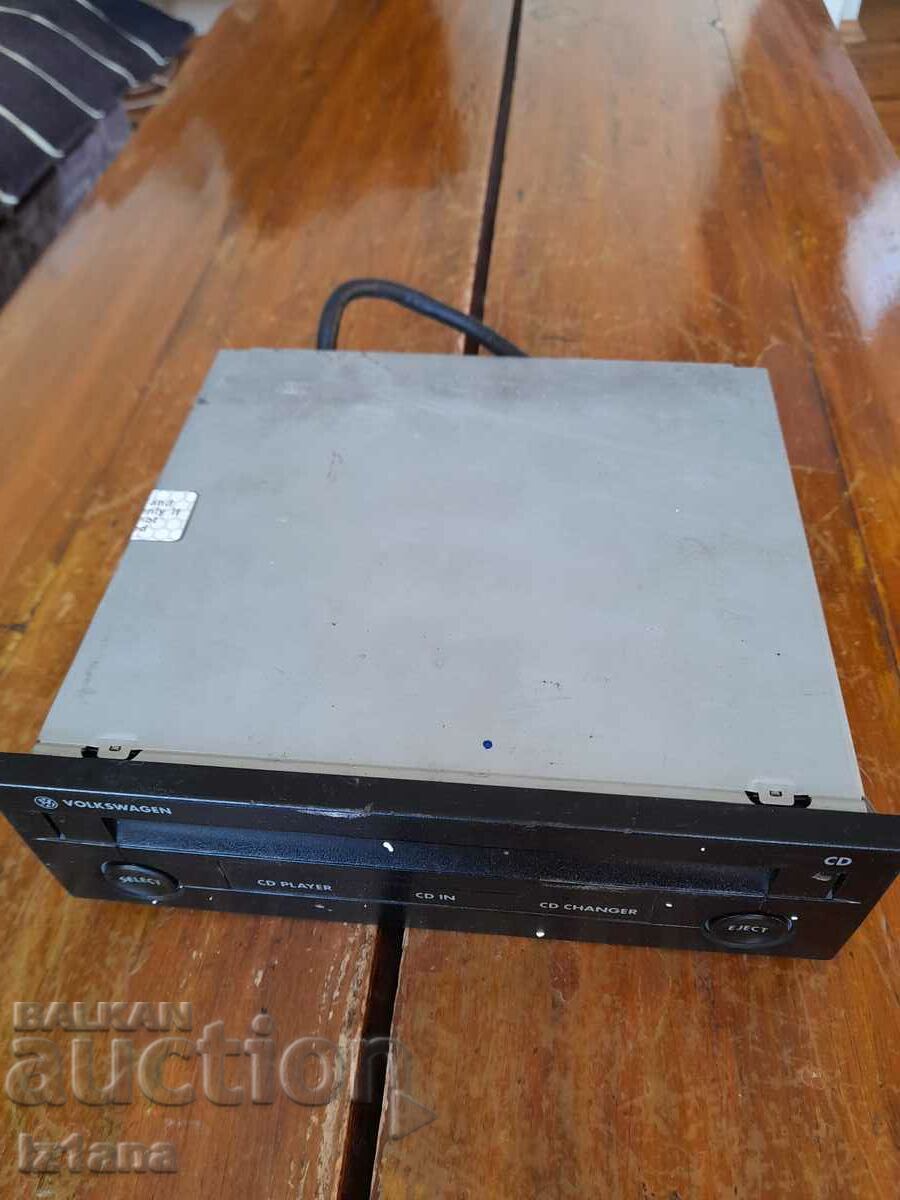 Old Volkswagen CD Player with price 32.00 BGN | € 16.36 Old Volkswagen CD Player with price 32.00 BGN | € 16.36